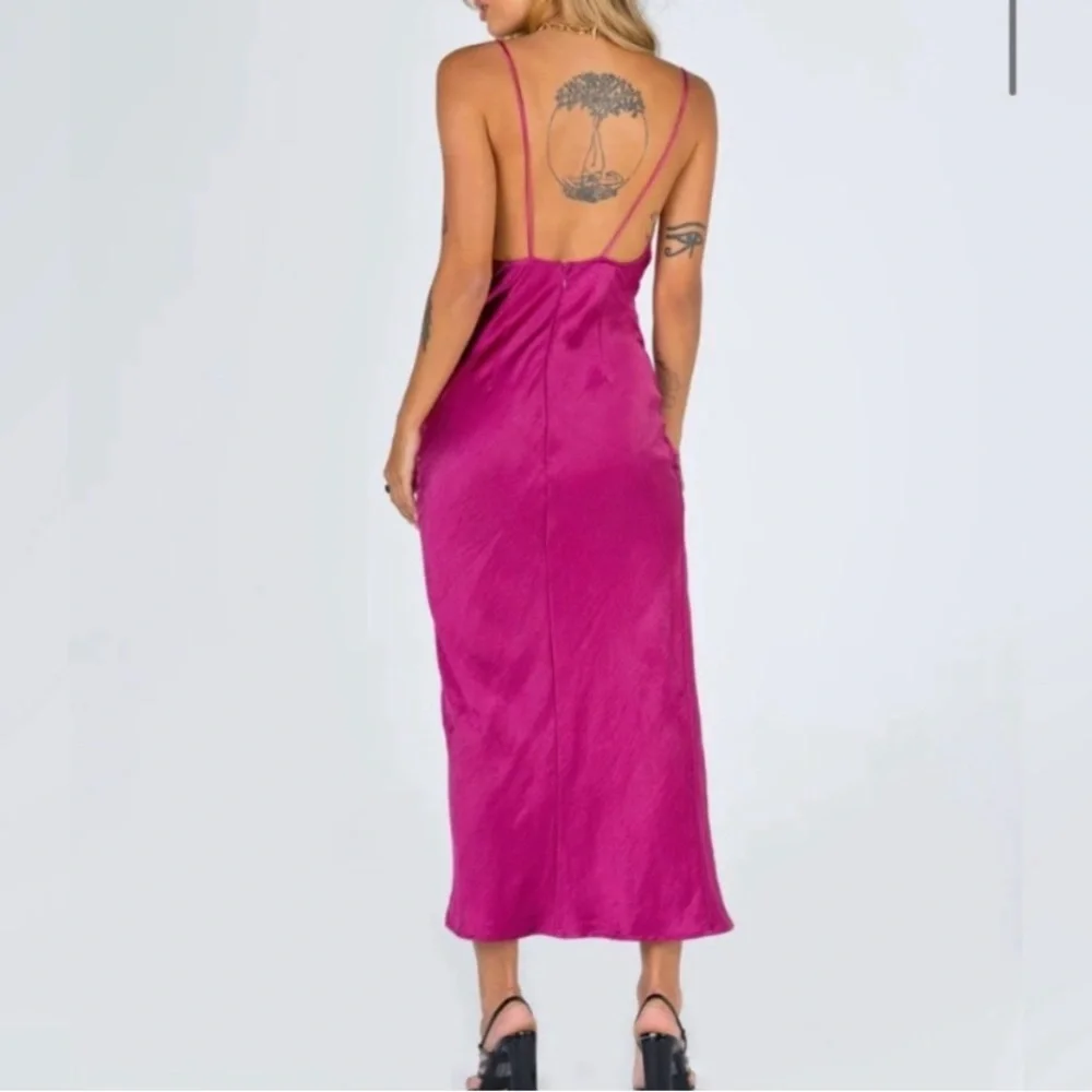 LIONESS Princess Polly Magenta Midi Dress - Picture 5 of 7